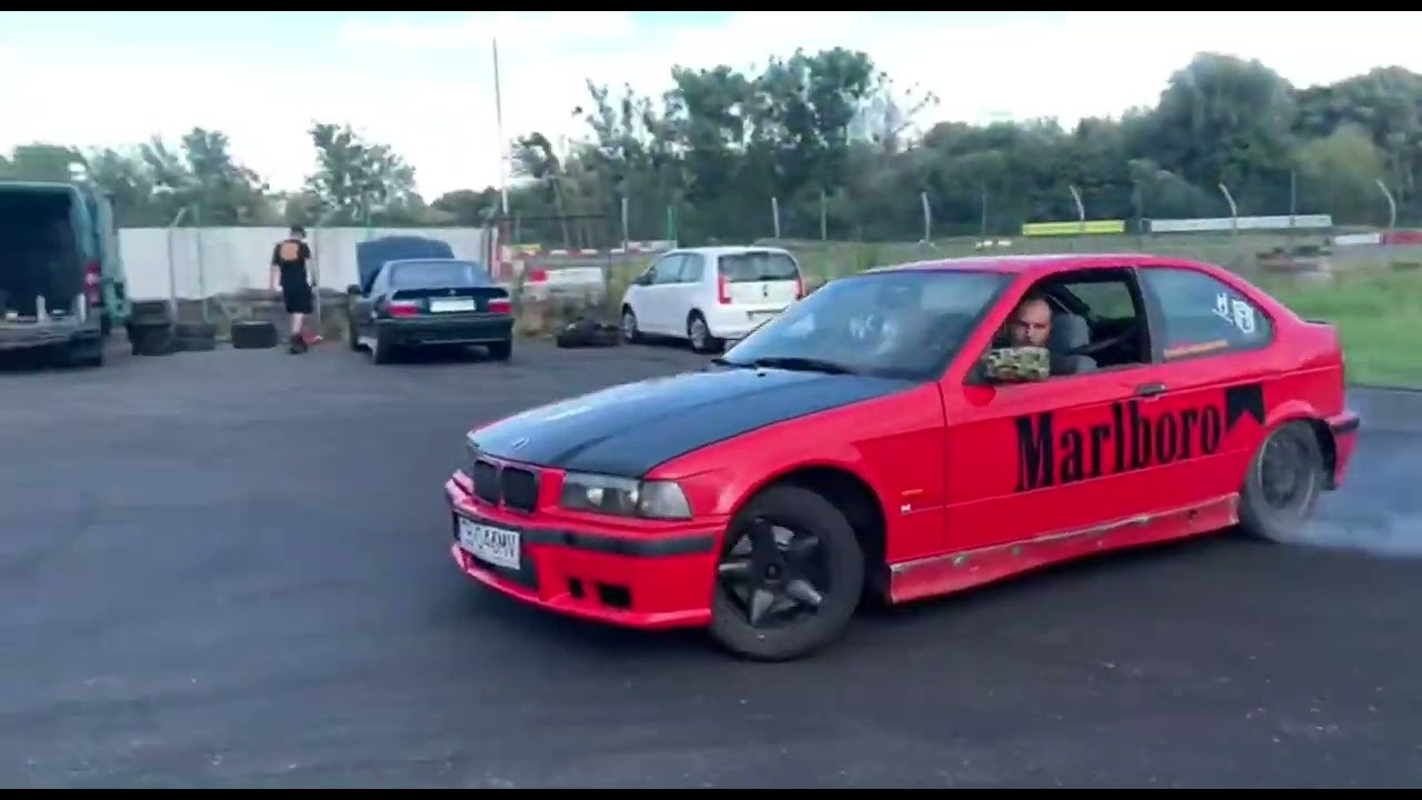 BMW E36 COMPACT 320i M52B20 (welded diff: 3.38) - Drift