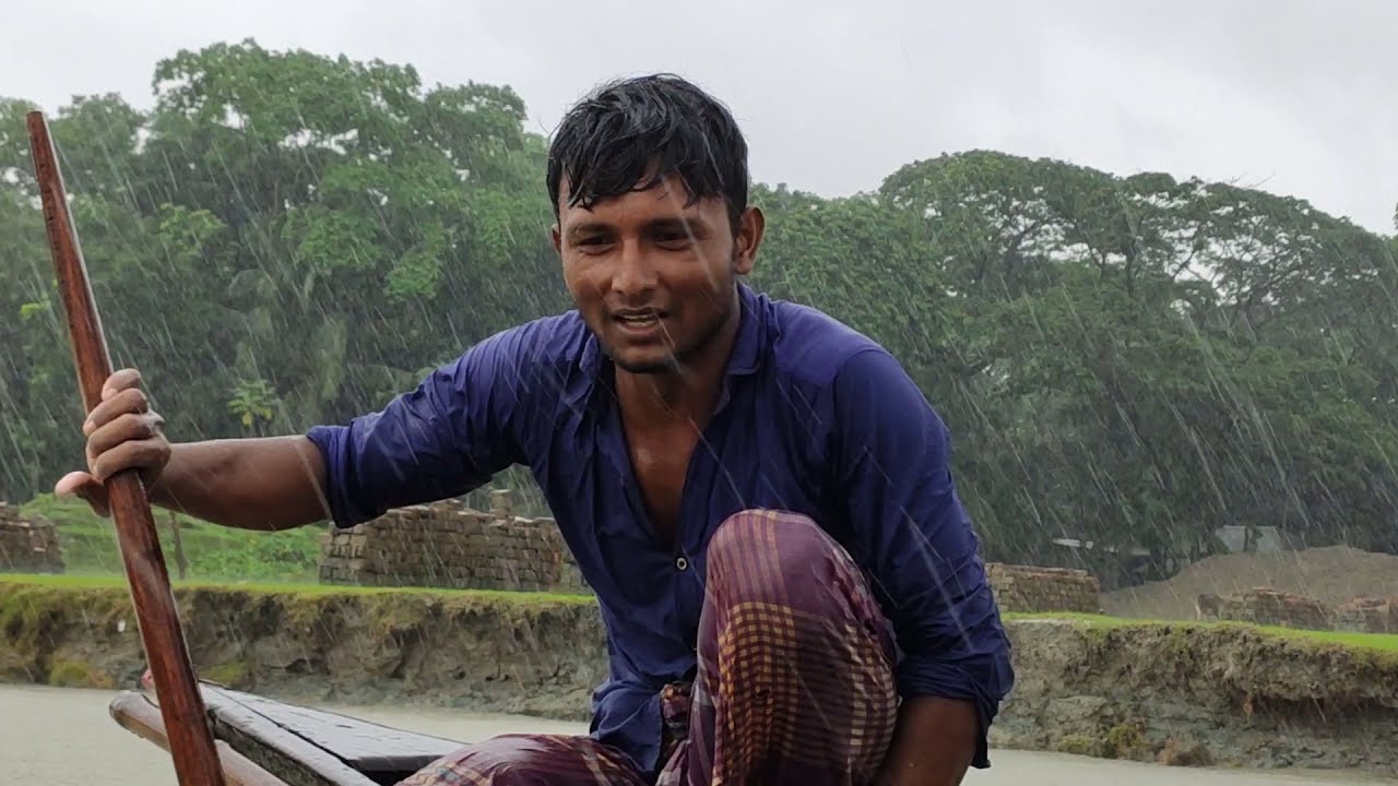 দেখুন ভাসমান বেদেরা ঝড়-বৃষ্টি ভিতরে মাছ ধরেন। বৃষ্টি হলে ছেলে মেয়ে নিয়ে নৌকায় ঘুমাতে কষ্টহয়।