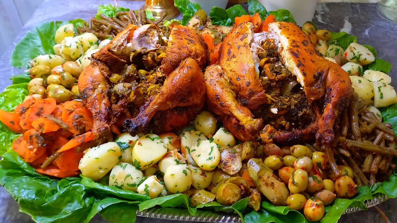 دجاج مشوي معمر بالمعدنوس و الفطر طري مرافق بخضر مشكلة بتتبيلة رائعة كيقطر باللذة و كيذوب فالفم😋🇲🇦🇲🇦