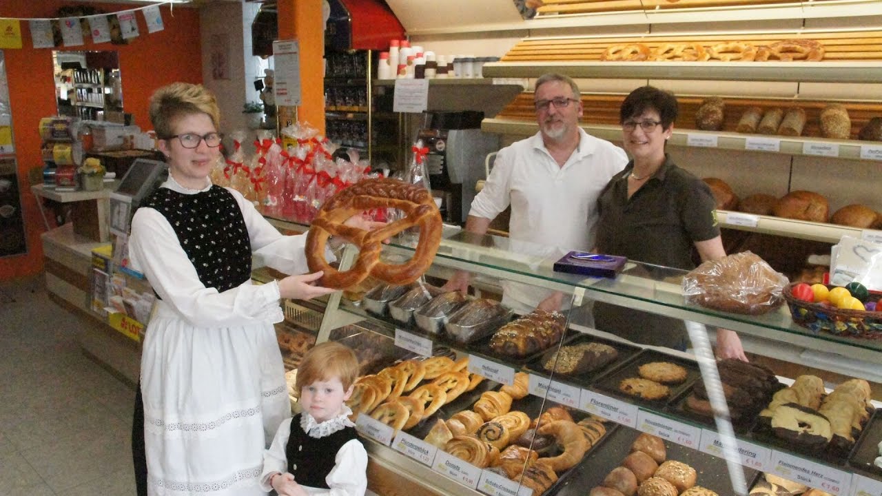 Palmbrezeln: Heldenfinger Nationalgebäck für traditionellen Brezgenmarkt