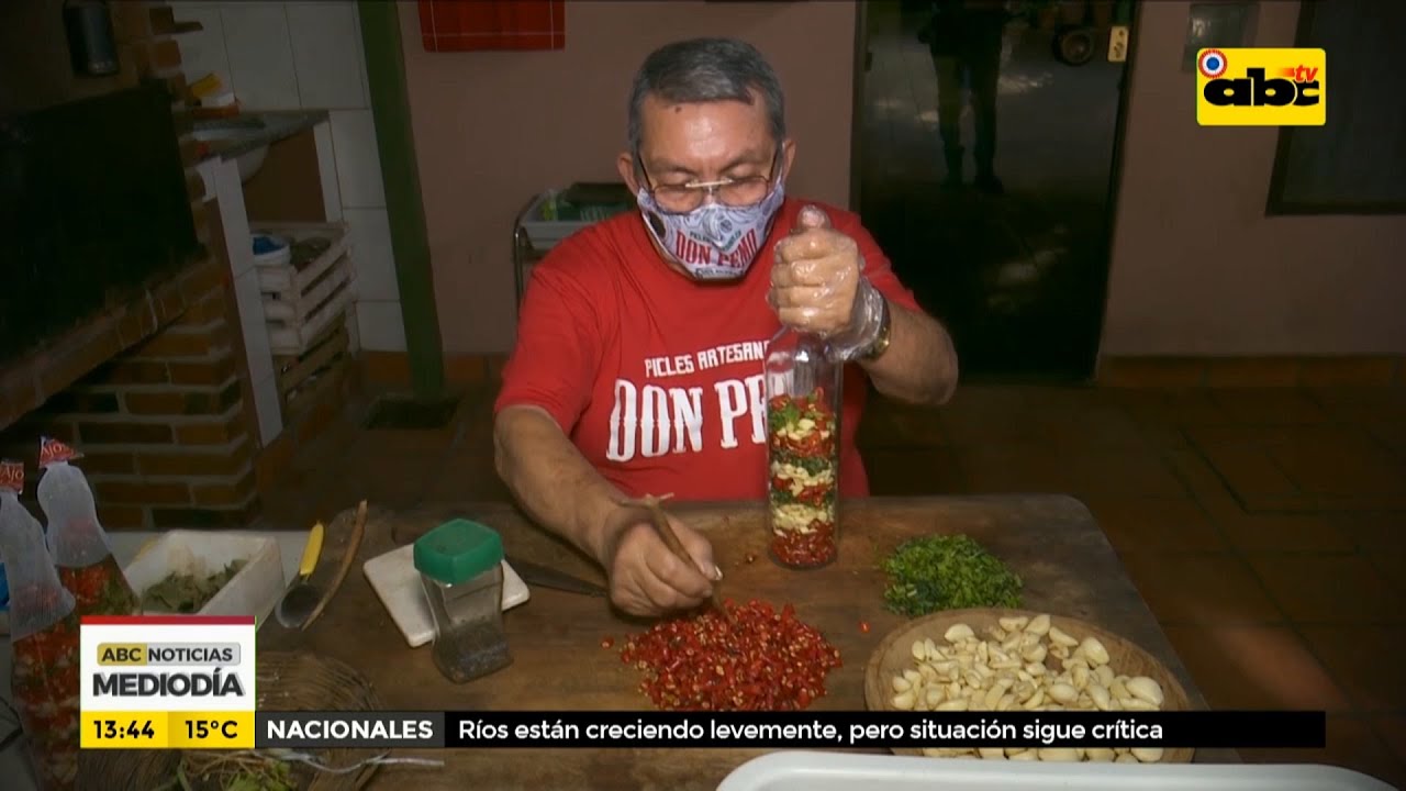 Don Pemo: Emprendedor prepara pickles caseros