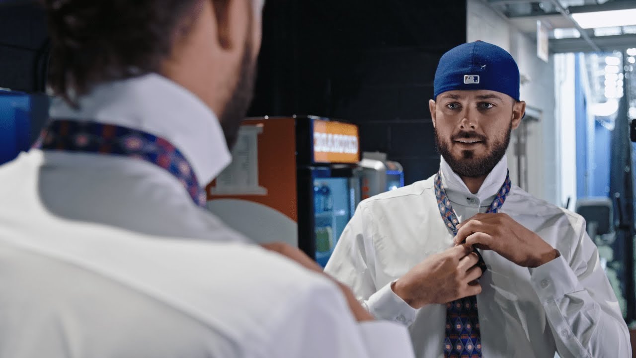 How To Tie a Tie With Kris Bryant
