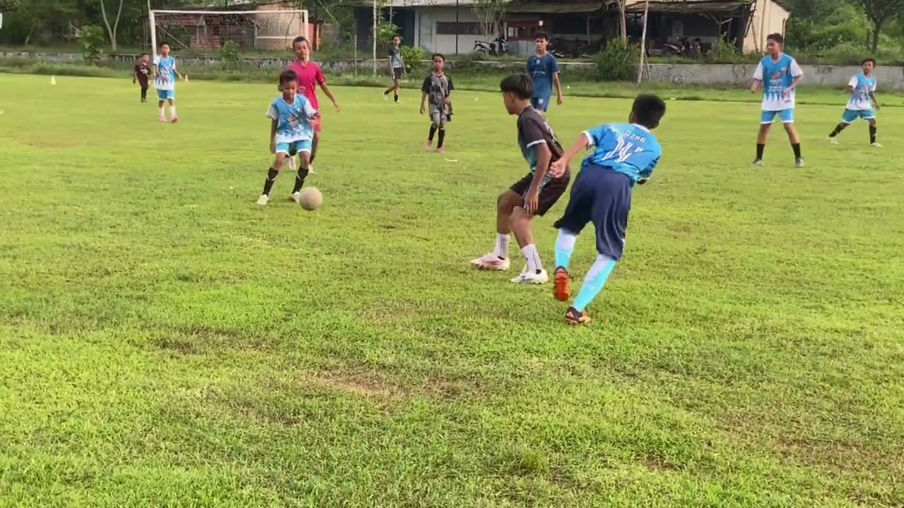 TAK PUTUS ASA “DIBOLA” DALAM MENDIDIK ANSK LEWAT SEPAK BOLA