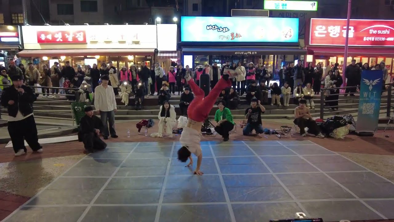 WIT(Whatever😎It😎Takes)#위트 HongDae#홍대 Busking#버스킹 20251219 DJI 0125