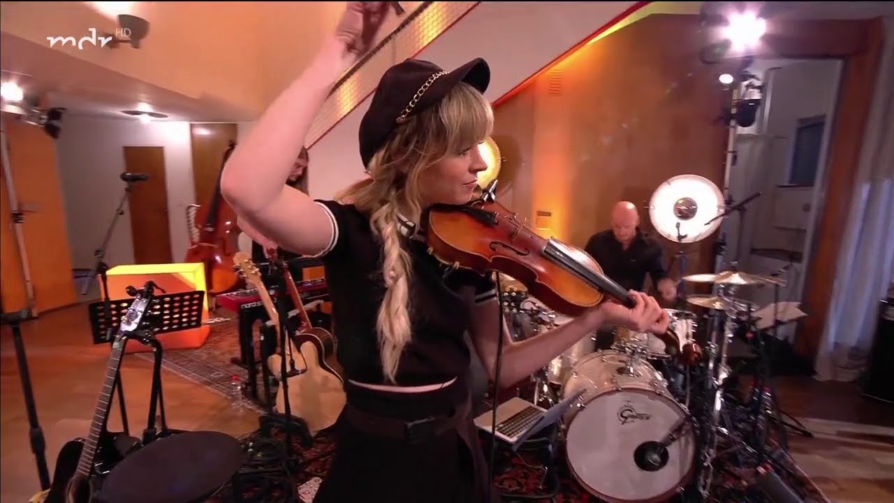 Roundtable Rival - Lindsey Stirling (Live Performance on Privatkonzert)