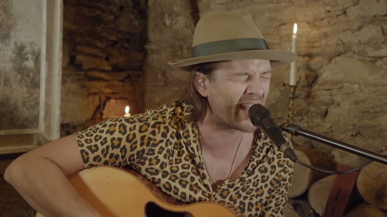 Keith Harkin - Beeswing. Live from Glack House, Co. Donegal, Ireland.