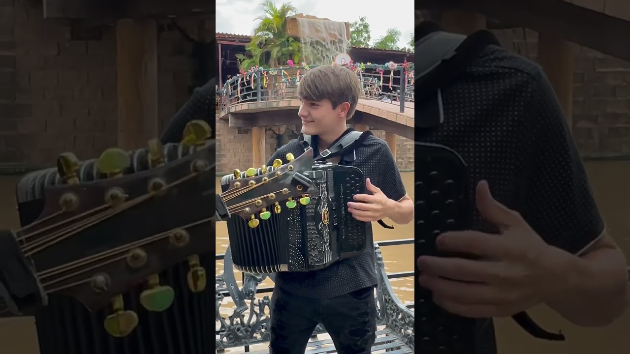 Duelo de acordeones #viralvideo #corridos #musicos #exito #caballos #norte&ntilde;o  #acordeon