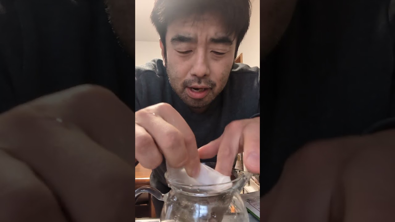 最近、急須で日本茶を堪能するアキオなのだ☺