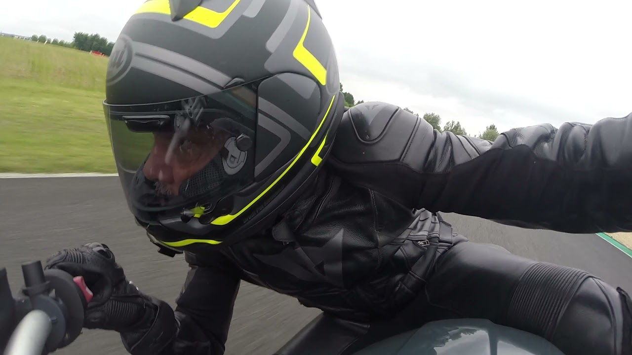 R Nine T track day (1tour circuit Carole)