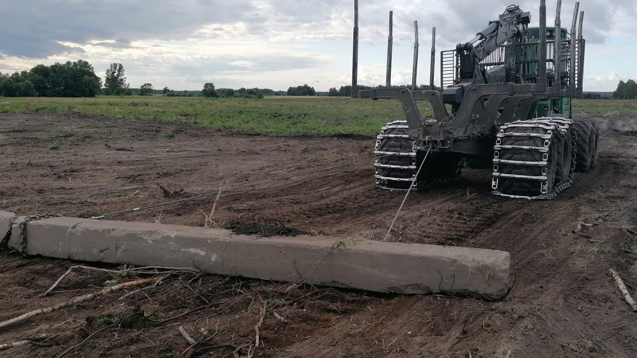 Równanie 30 ha terenu BETONOWYM SŁUPEM