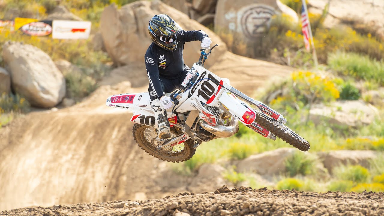 Racer X Films: 2000 Honda CR250 Project Build