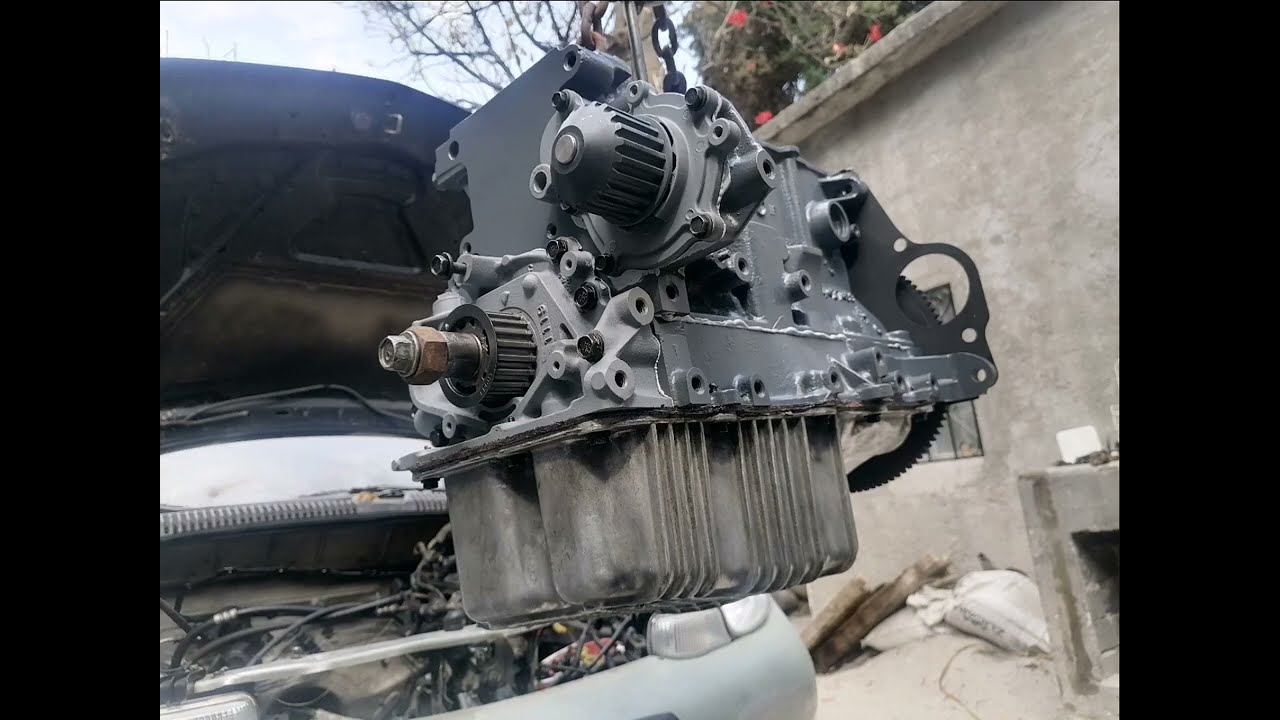 Dodge Neón 2002 motor 2.0/ Armado de mono blokc con sus componentes.