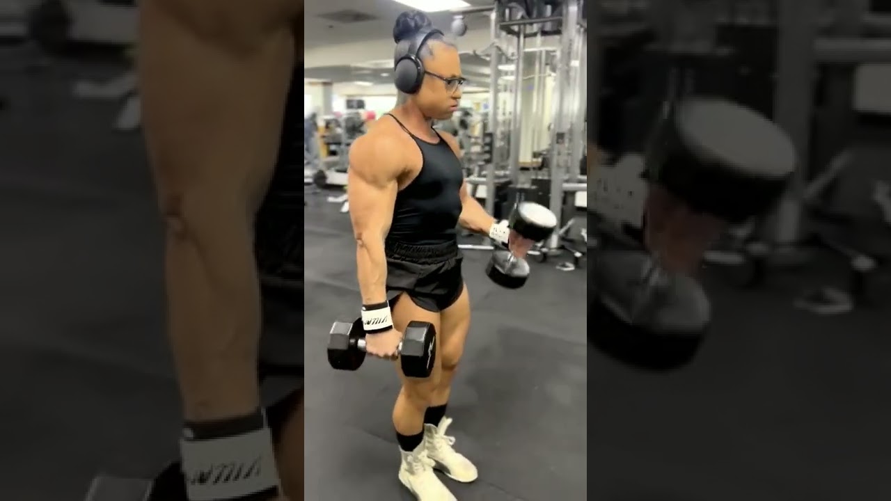 MASSIVE FEMALE BODYBUILDER | Fbb Flex Bicep | Upper Body Workout (ABS,  Arms, Shoulders) #shorts