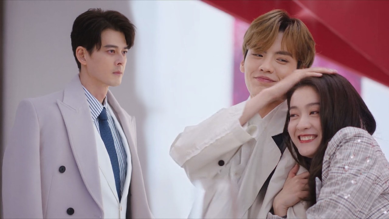 💍【MOVIE】男明星包場和女孩約會，怎料被經紀人發現，他們的戀情曝光！#好看中国电视剧 #爱情