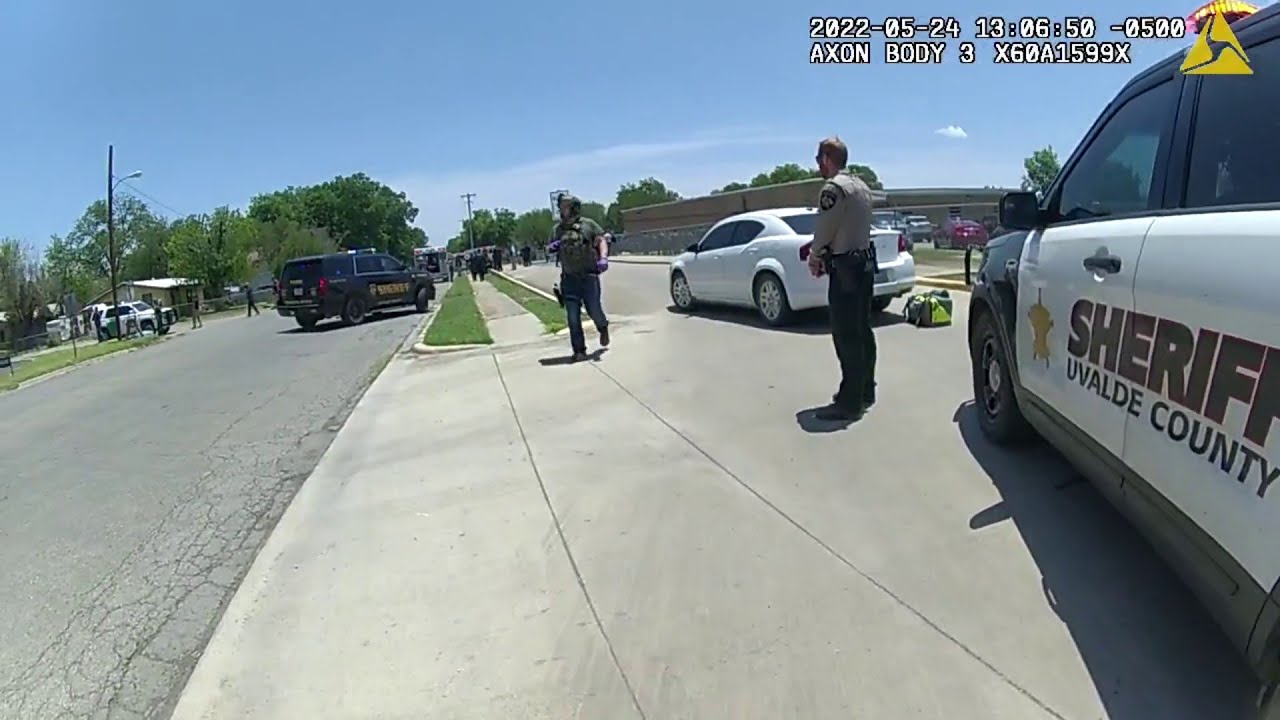 Uvalde County bodycam video 3: Officers outside Robb Elementary school