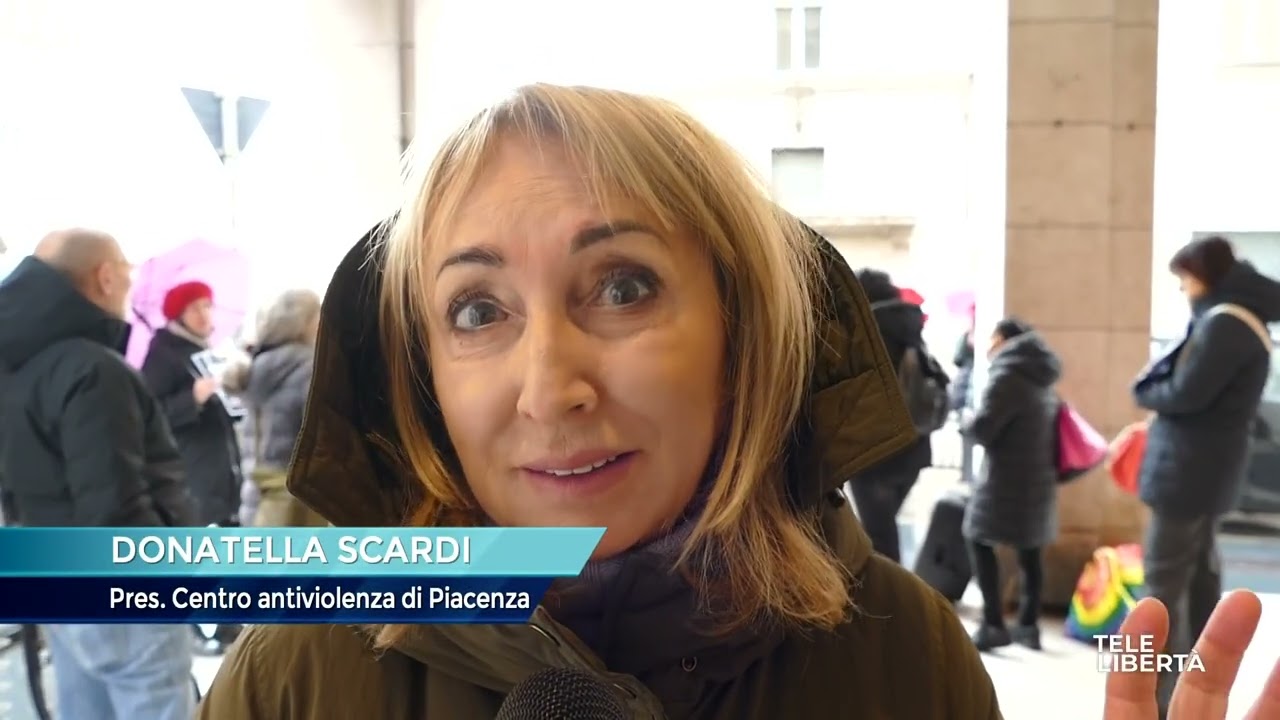Sit in del Centro Antiviolenza contro il 
