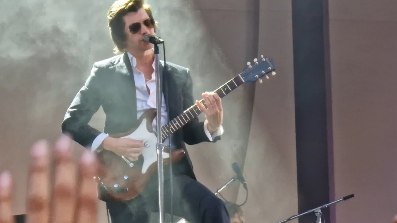 Crying Lightning // 2023-06-16 Arctic Monkeys, Emirates Stadium, London // Strangeloving
