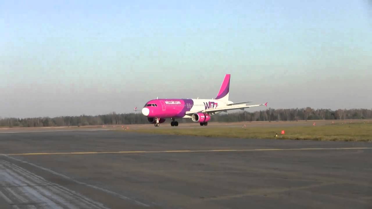 Lądowanie Airbusa A320 Wizz Air (reg.HA-LWB) w Katowice Airport
