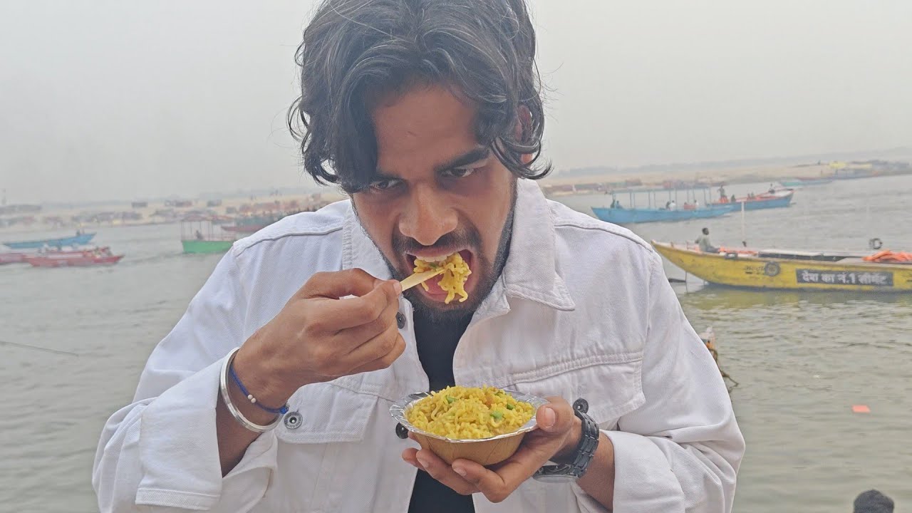 Trying Street Food of Varanasi 