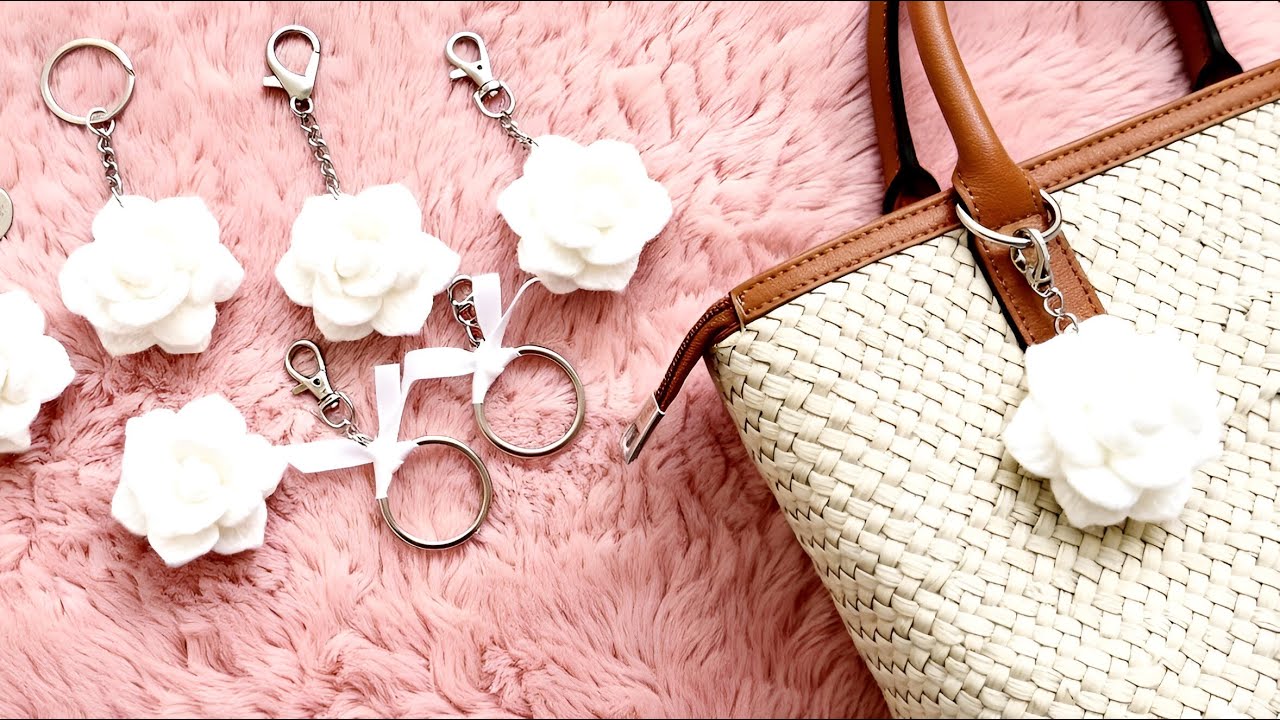 How to Make an Amigurumi Rose Keychain | Mini Bag Charm Amigurumi | Amigurumi Gül Anahtarlık