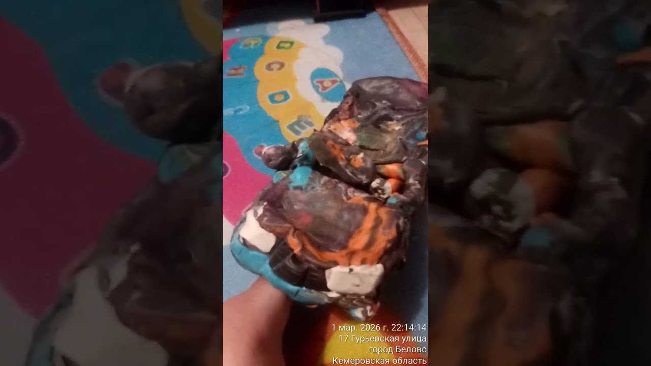 Крашест лады Ларгуса из пластилина 