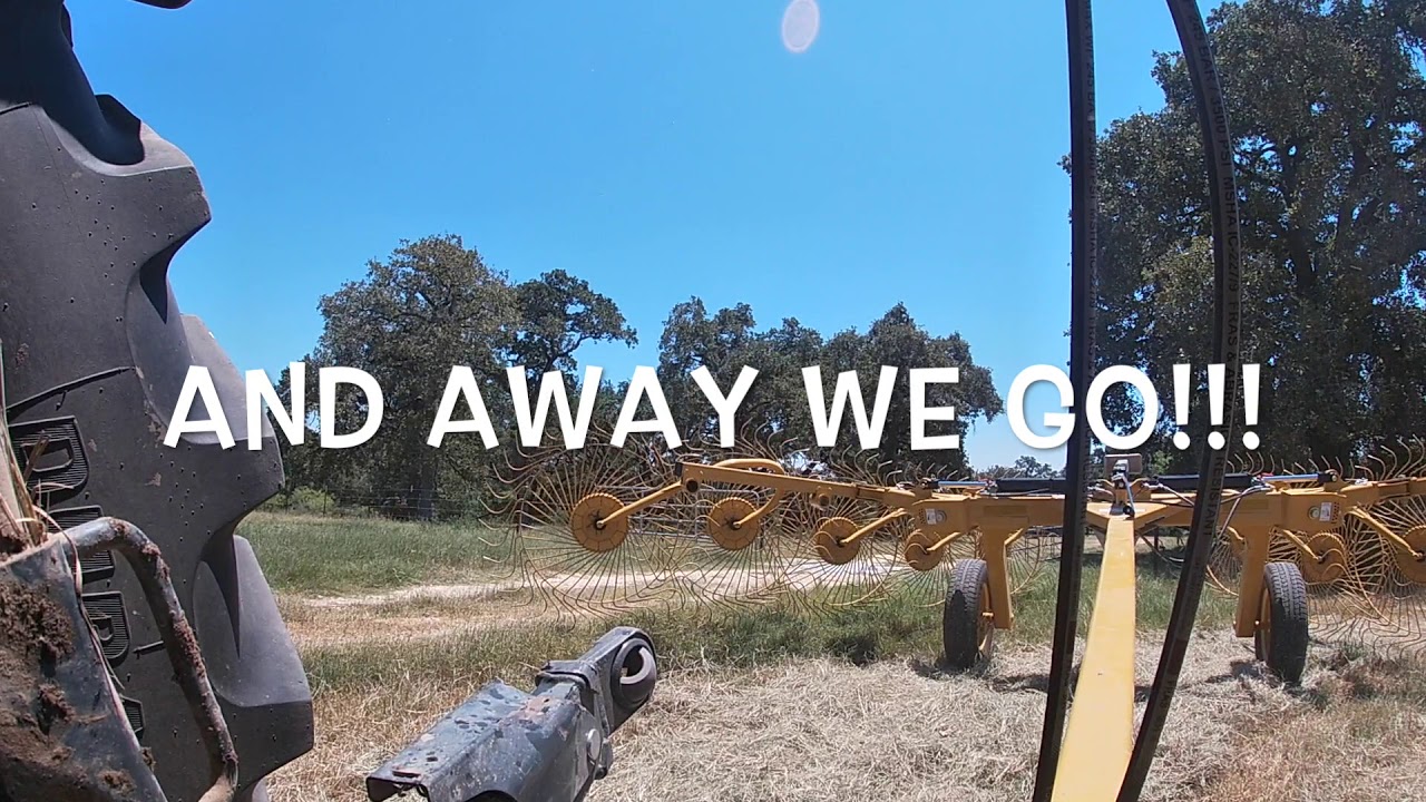 Raking with the Vermeer VR 1022