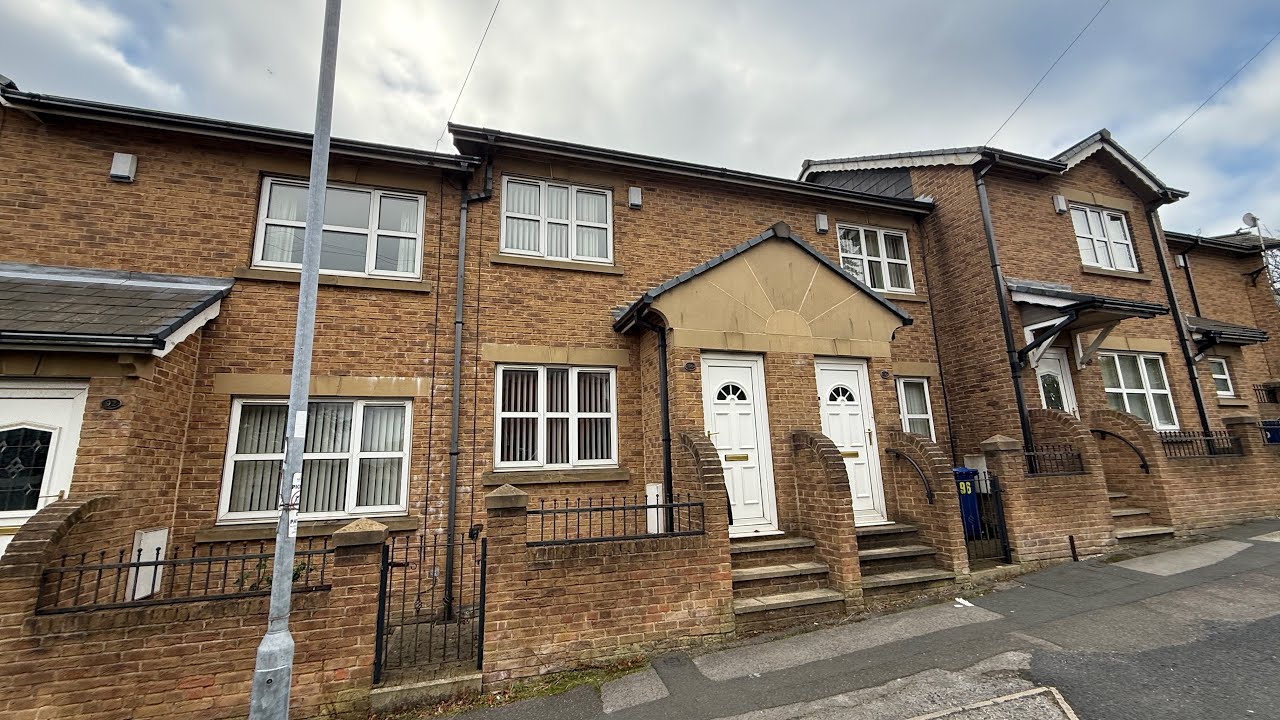 Barber Street HOYLAND 