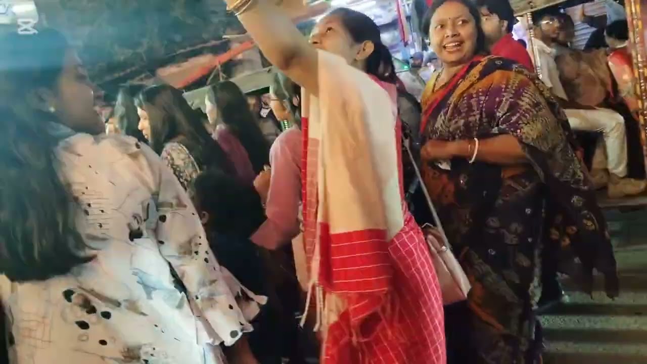 কুমিল্লা সরস্বতী পূজার ঐতিহ্যবাহী জমকালো ট্রাক মিছিল 2025।