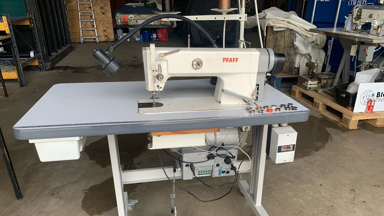 Pfaff 953 900 / 57 automatic sewing machine with thread cutter