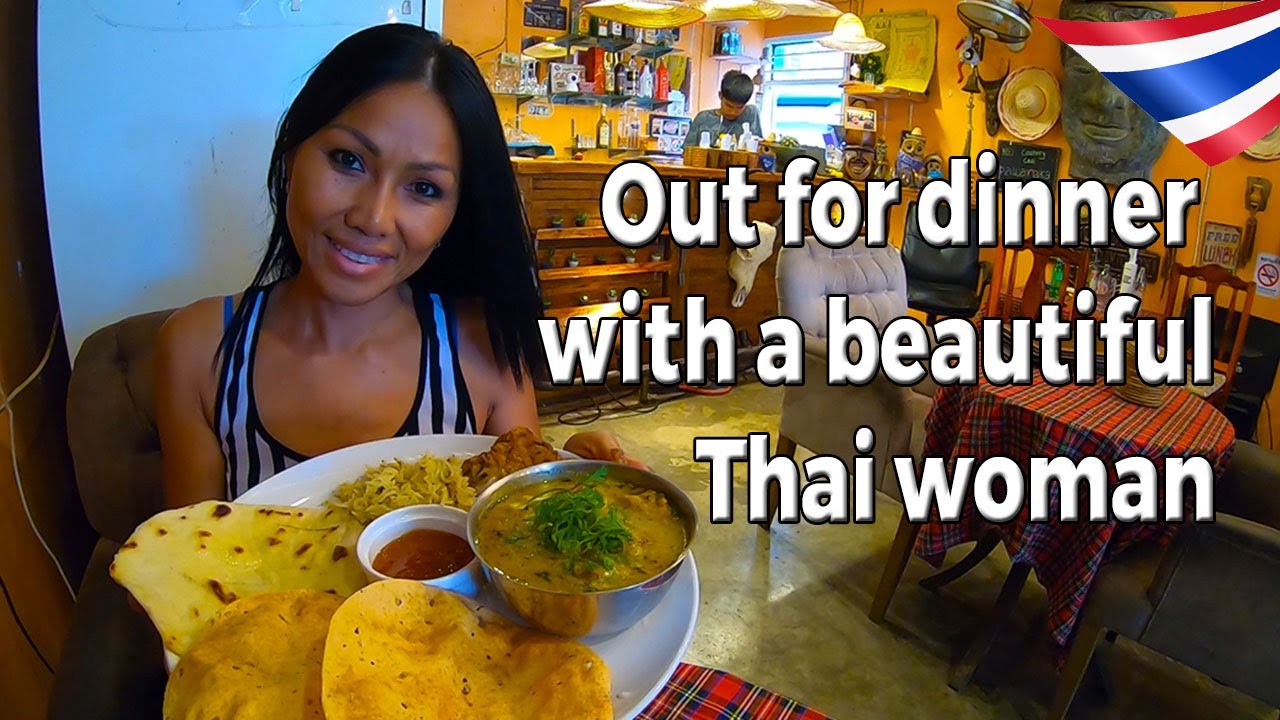 Dinner with a beautiful Thai Woman | Living in Udon Thani Thailand