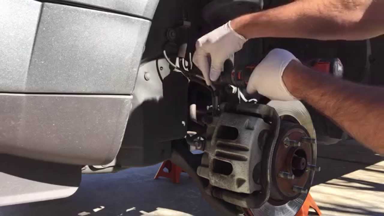 How to Replace Your Struts 2006 Saturn Vue 04-07