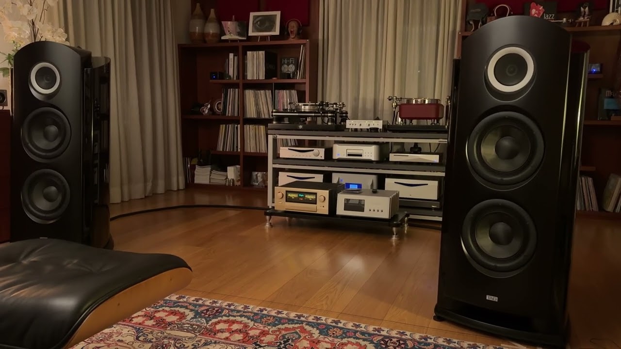 A new entry: Accuphase E-5000 integrated amplifier