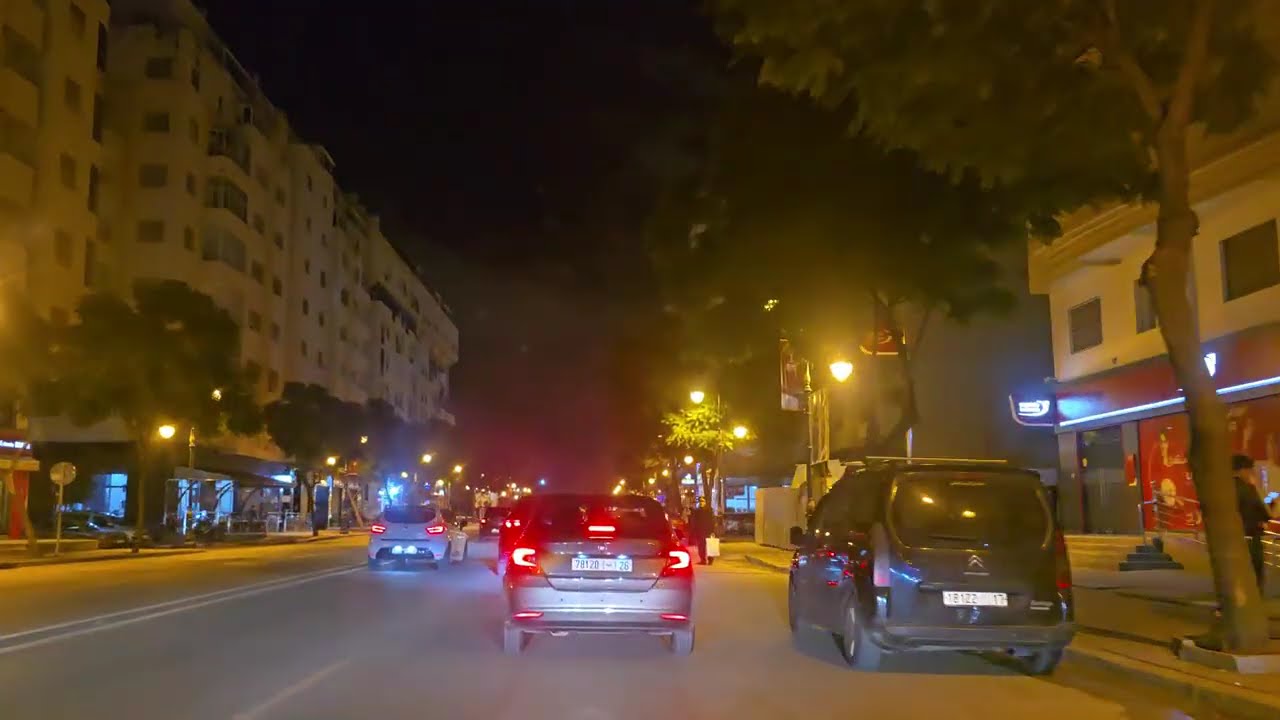 Tánger de Noche: Luces, Magia y Brisa en el Corazón de la Ciudad