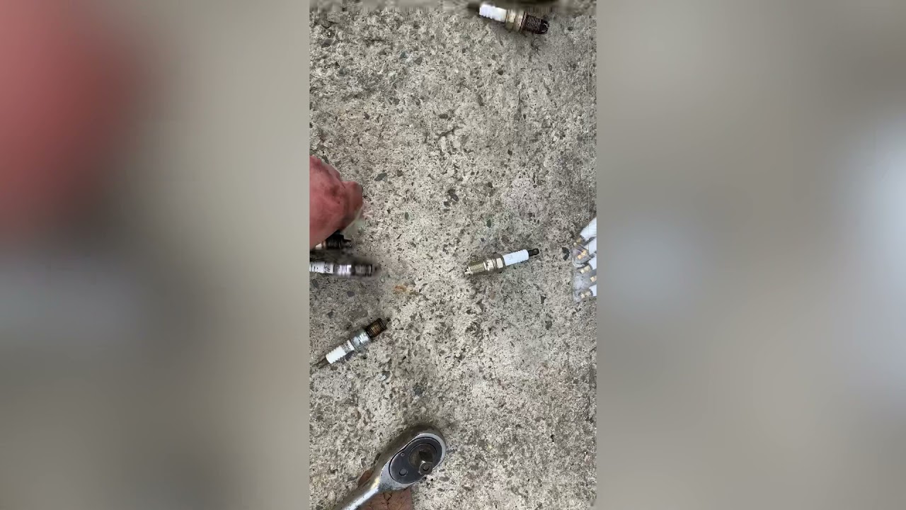 Замена свечей на моторе L35 Шевроле блейзер 4.3