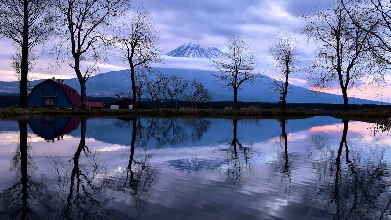 Mount Fuji at Sunrise (Full HD Timelapse)