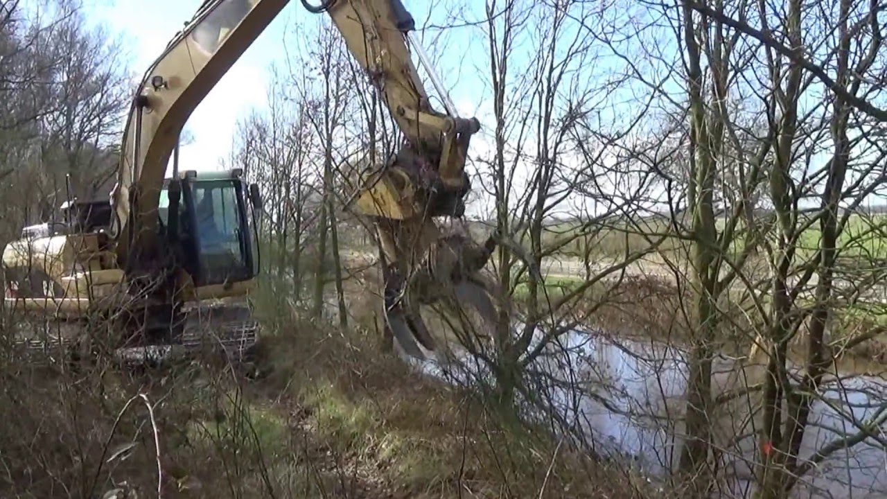 BOMENKNIPPER BOMENSCHAAR & CAT 323 D RUPS KRAAN