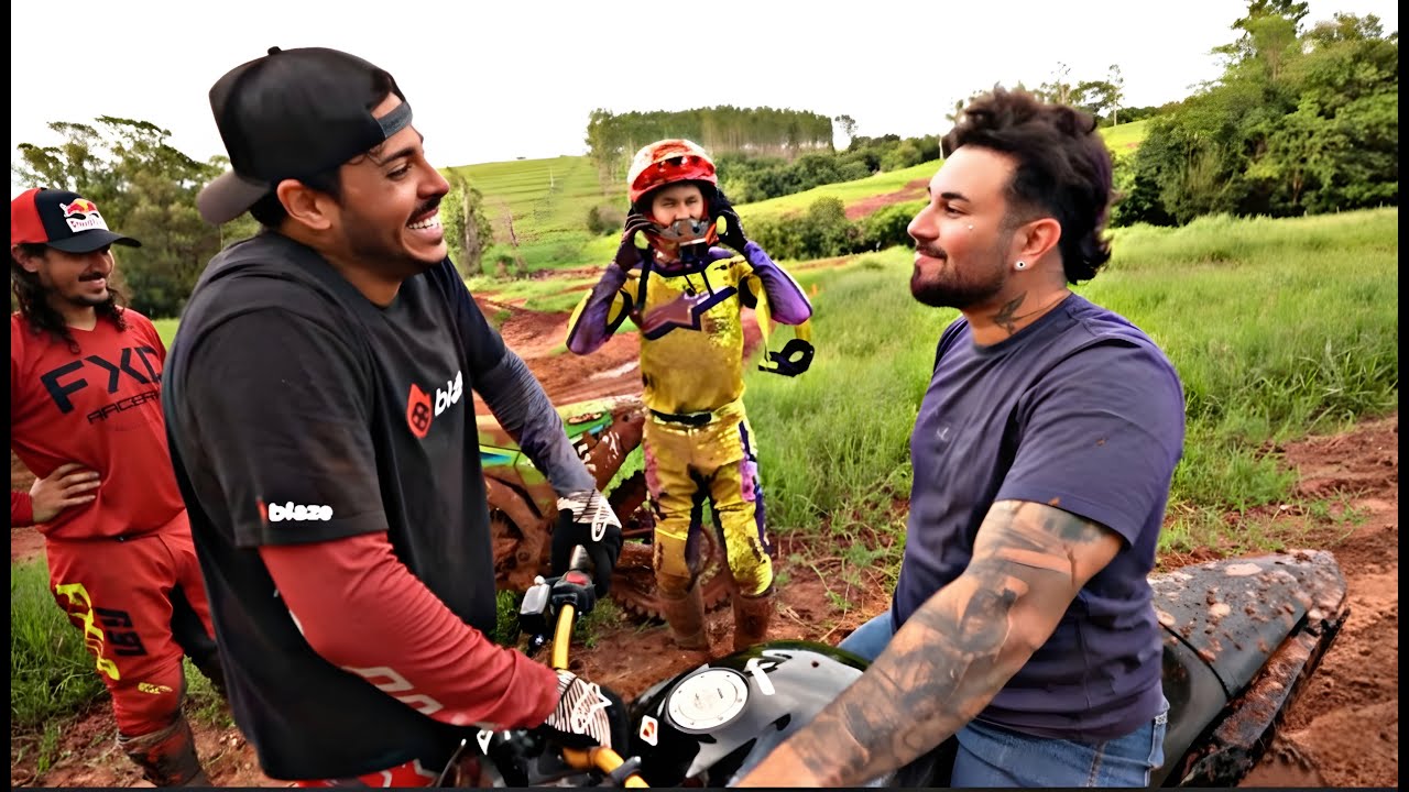 DEIXEI O LÉO ANDAR COM A MINHA HORNET DE TRILHA