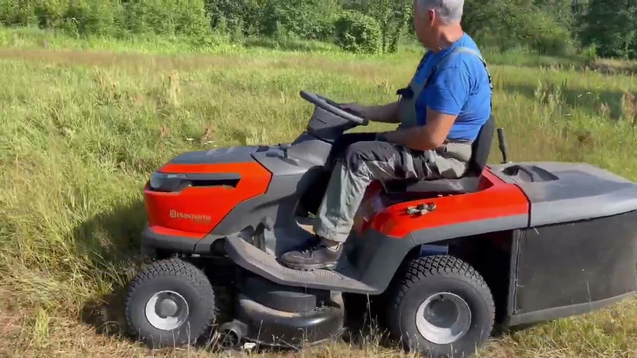 Покос газонів та високої трави трактором газонокосарка Husqvarna TC114