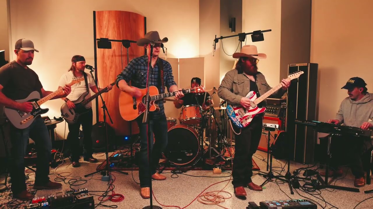 Matt Tucker - Honky Tonkin' All Night (Live at Magnolia Park Studio)
