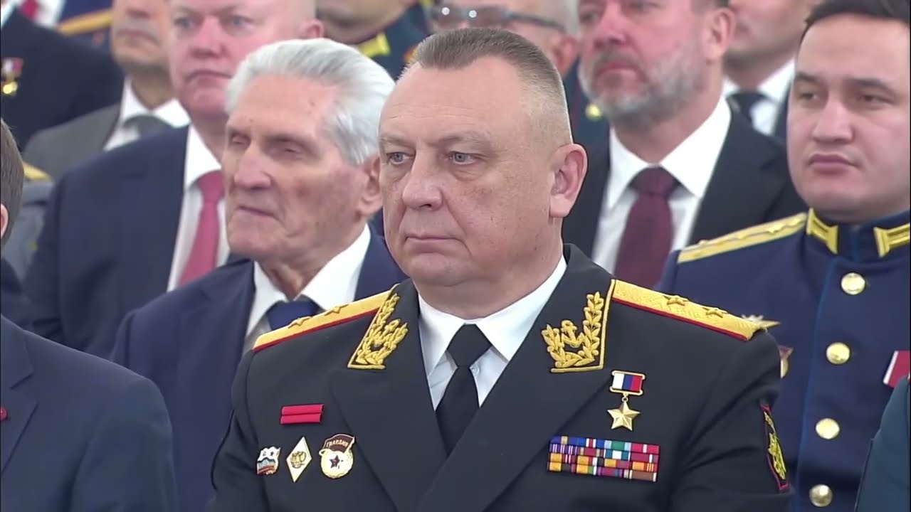 Putin Honra a los Héroes de Rusia: 