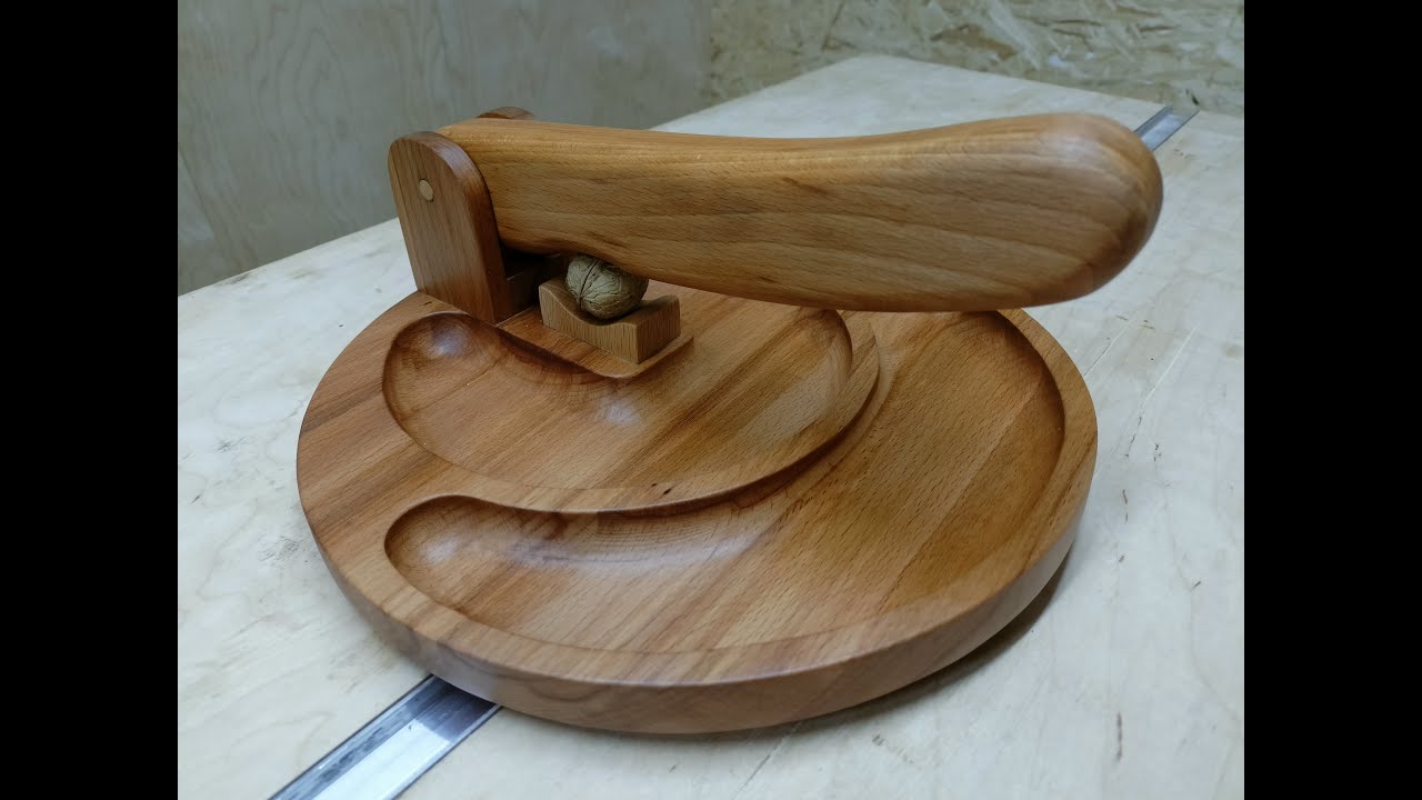Орехокол из дерева. DIY