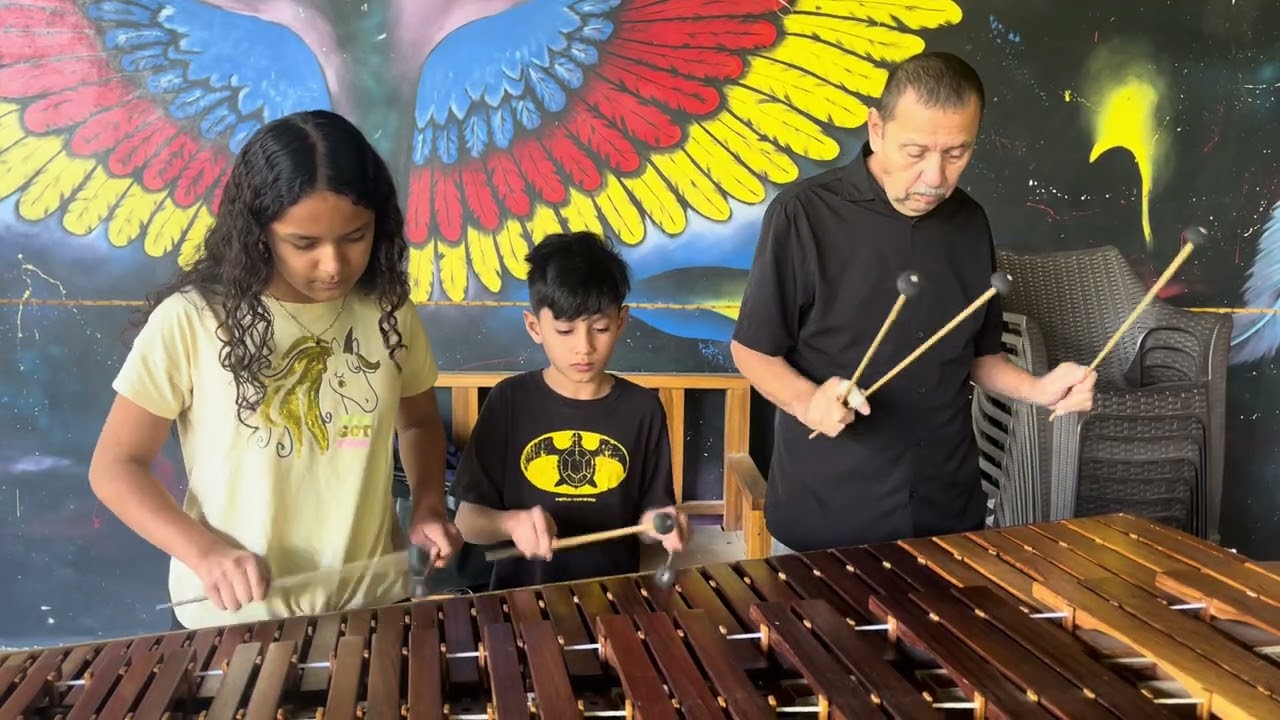 Escuela de marimba Hijos de Azacualpa. 1604 puro ❤️. Déjeme su comentario.