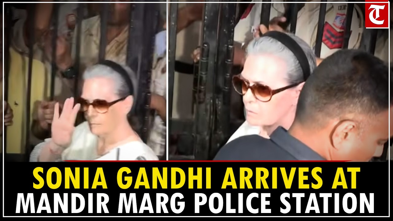 WATCH: Sonia Gandhi Reaches Mandir Marg Police Station After Priyanka Gandhi's Detention
