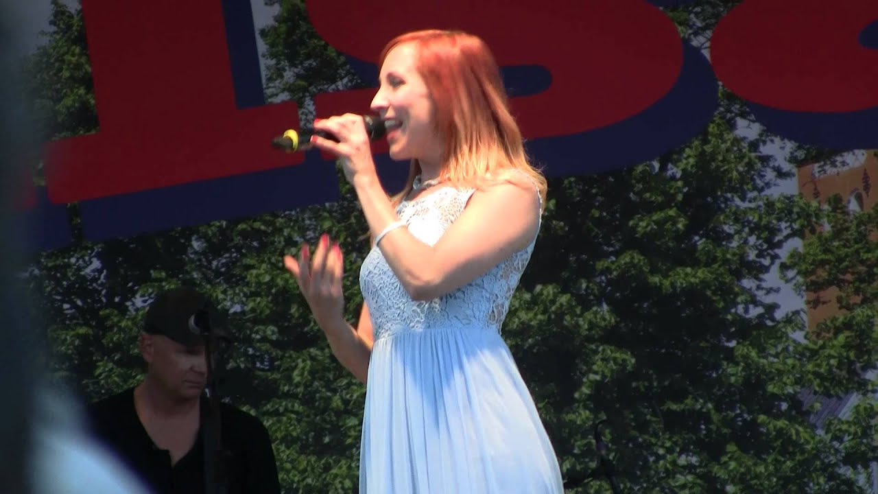 Allsång i Linneparken Växjö 20/7