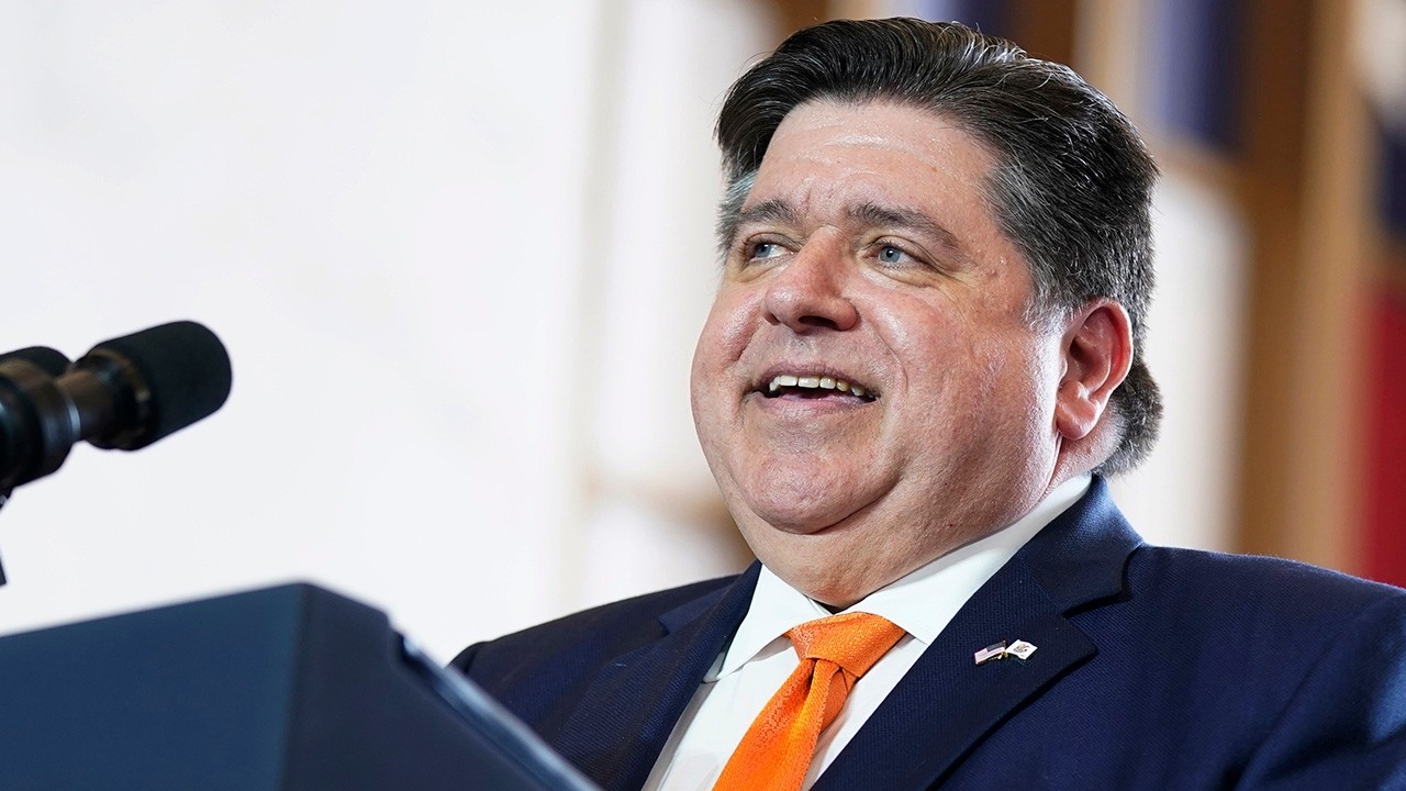 LIVE:  Governor Pritzker announces life sciences investments in Illinois