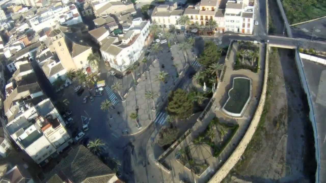 viaje del pájaro encima de Albox