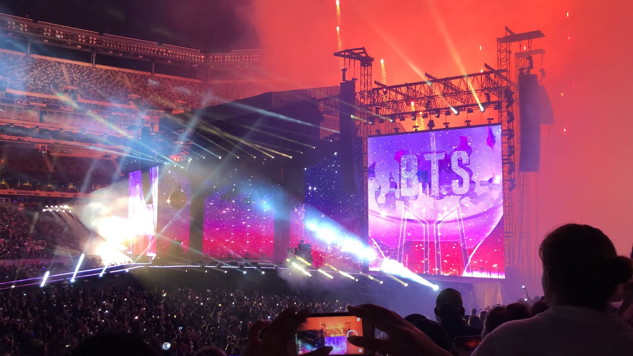 BTS WORLD TOUR LOVE YOURSELF: SPEAK YOURSELF METLIFE STADIUM DAY 2