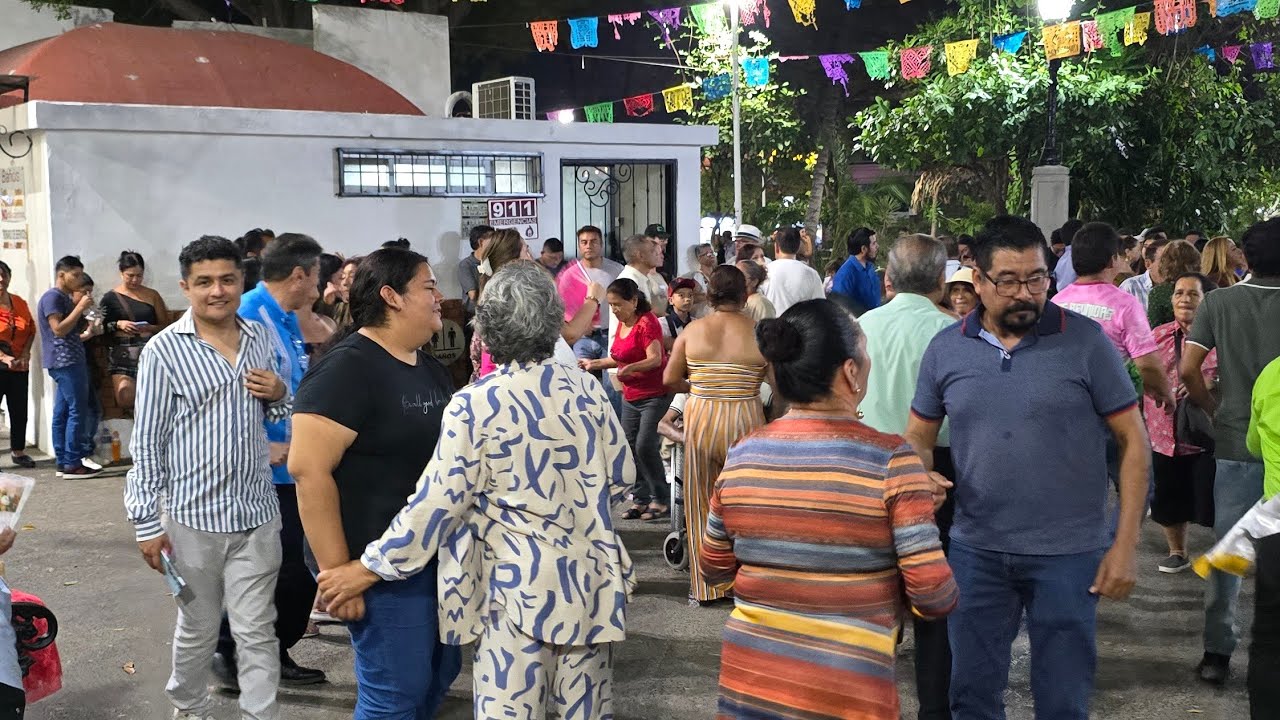 Parque de la marimba 🇲🇽Tuxtla Gutiérrez Chiapas México Música tradicional mexicana Baile regional