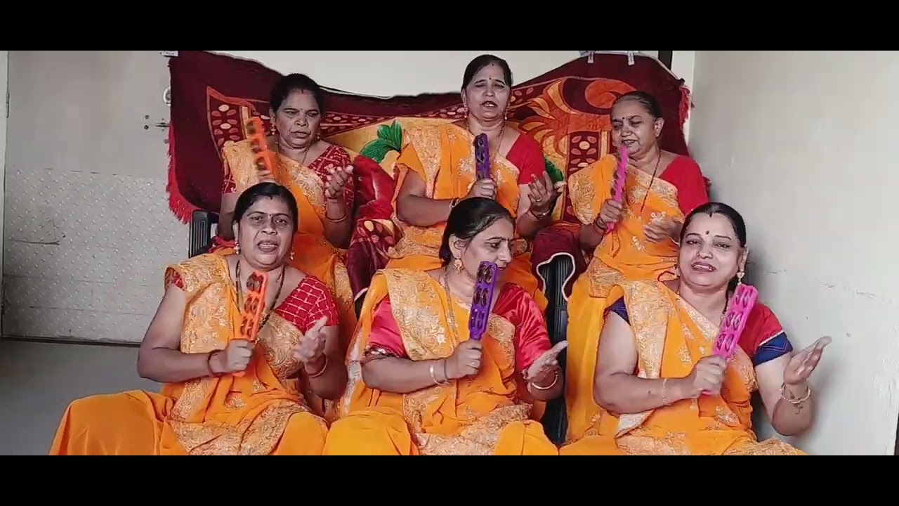 પાનની ઝૂંપડીમાં રહેતી હું નિર્મળ નિર્મળ જોતી મારી પાન ની ઝુપડી( નીચે લખેલું છે)
