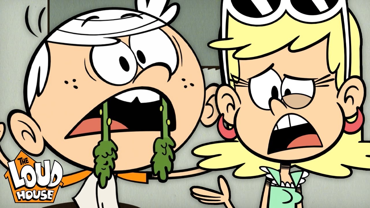 Lincoln Has Dinner at the Grown Up Table! | 